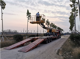 連云港高空平臺(tái)作業(yè)車(chē)